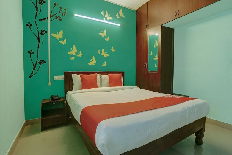 Hotel Oyo 24540 Veera Amohaa Service Apartments
