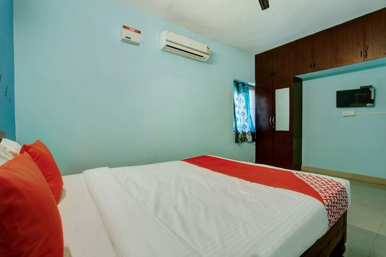 Hotel Oyo 24540 Veera Amohaa Service Apartments