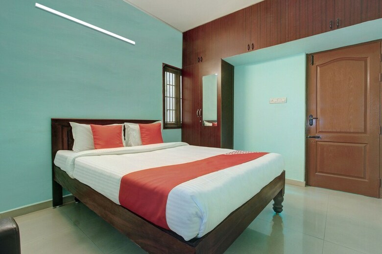 Hotel Oyo 24540 Veera Amohaa Service Apartments
