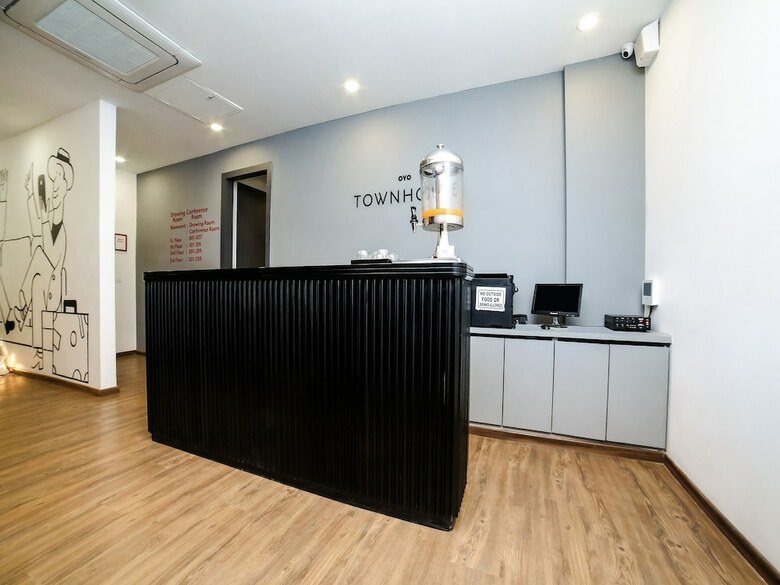 Hotel Oyo Townhouse 080 Meera Bagh