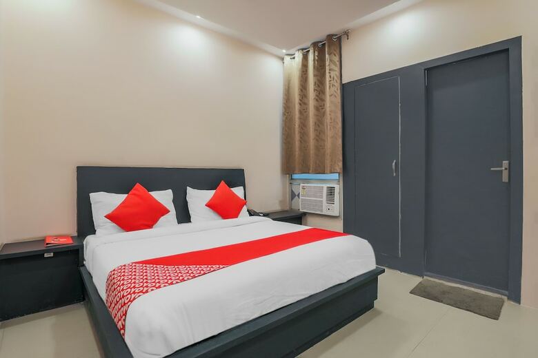 Hotel Oyo 22828 Flagship Sector 1a