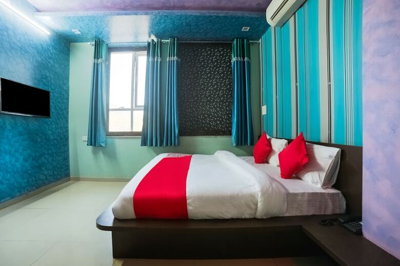 Oyo 28141 Hotel Mamta Paradise