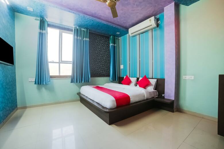 Oyo 28141 Hotel Mamta Paradise