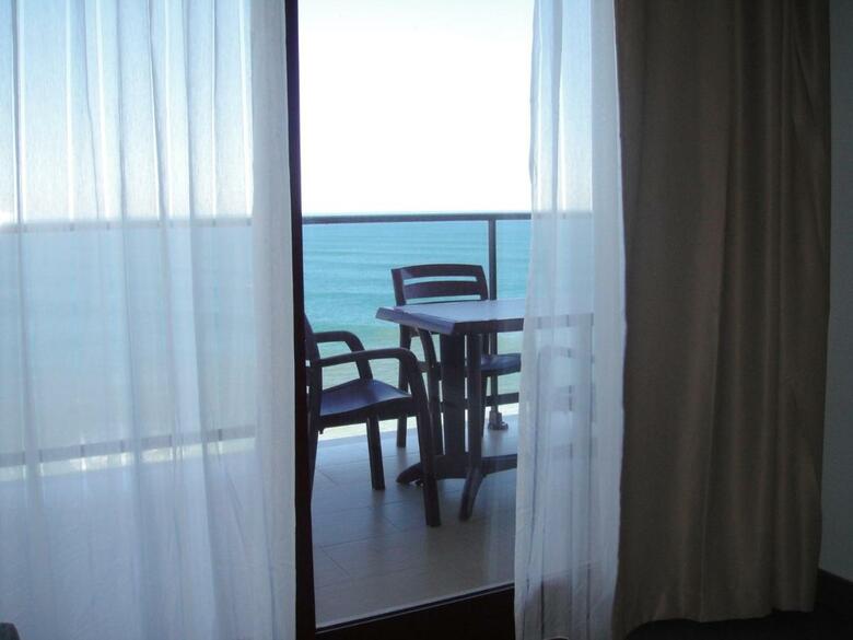 Aparthotel El Faro