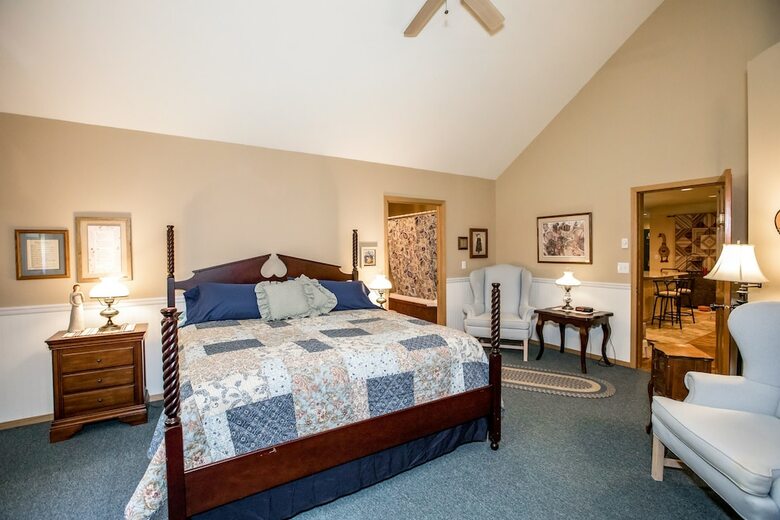 Hotel Candlewycke Inn