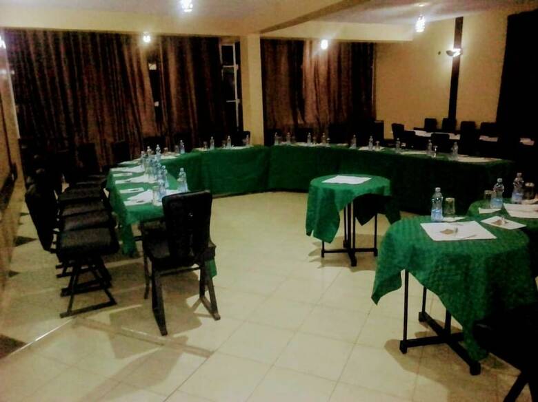 Kibar Mos Hotel And Lodges