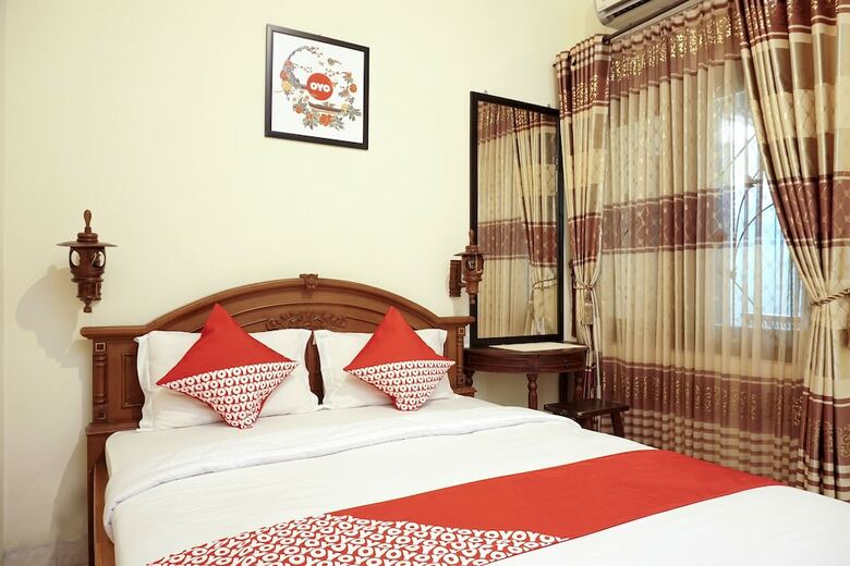 Hotel Oyo 465 Alam Citra Bed & Breakfast
