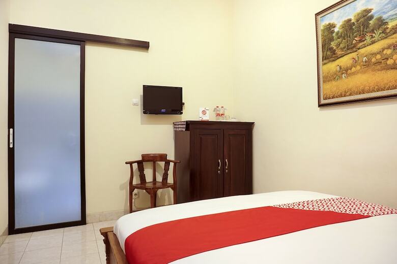 Hotel Oyo 465 Alam Citra Bed & Breakfast