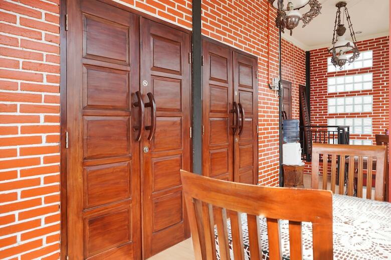 Hotel Oyo 465 Alam Citra Bed & Breakfast