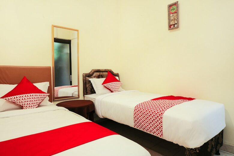 Hotel Oyo 465 Alam Citra Bed & Breakfast