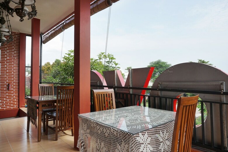 Hotel Oyo 465 Alam Citra Bed & Breakfast