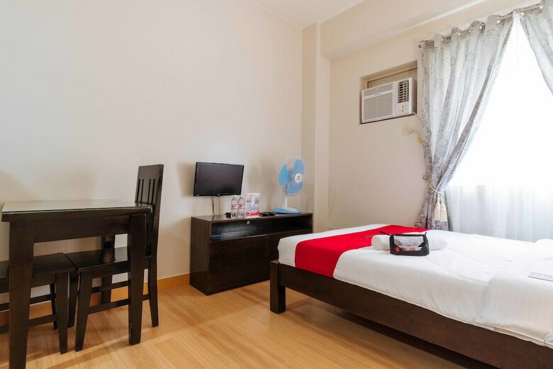 Hotel Reddoorz Premium @ Smdc Fairview