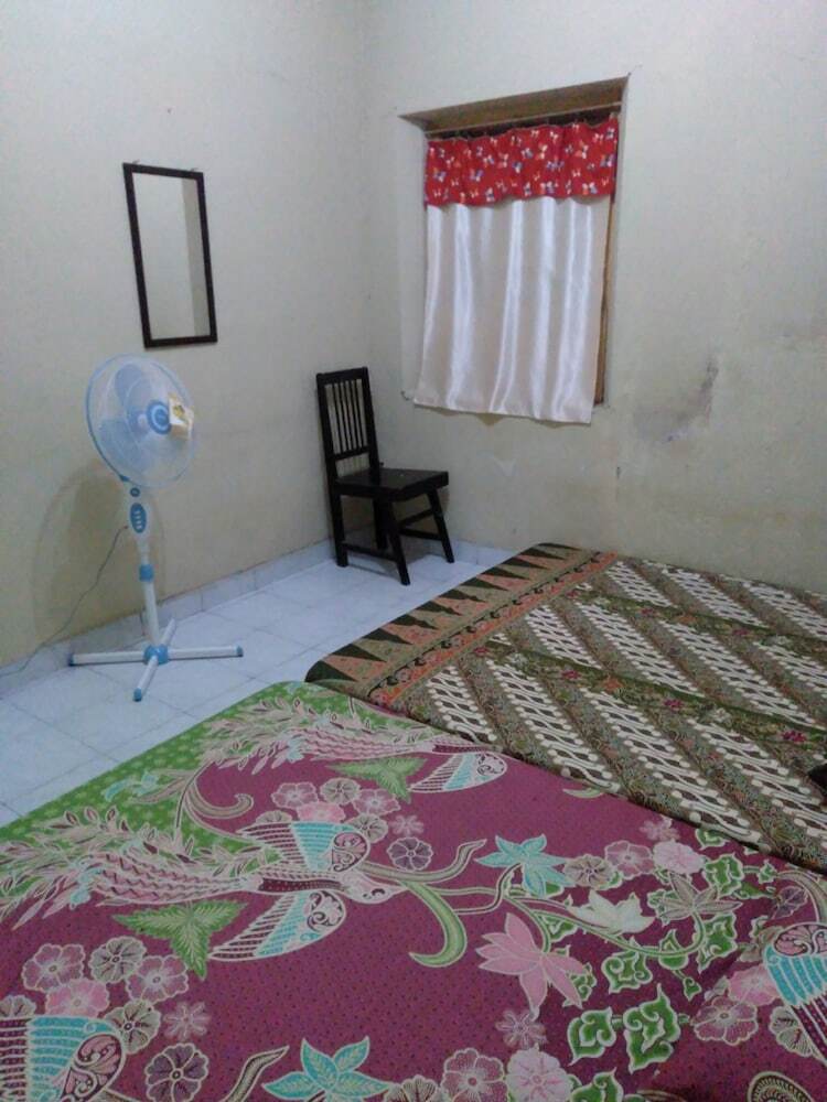 Bed & Breakfast Setro Kariyo Homestay