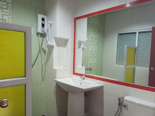 Waen Petch Place Hotel
