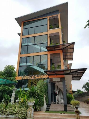 Waen Petch Place Hotel
