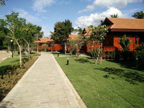 Hotel Lilawalai Resort
