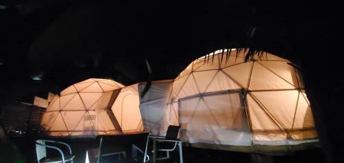 Bubble D�me Village Petite Ile