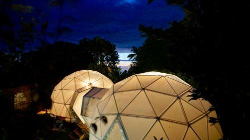 Bubble D�me Village Petite Ile