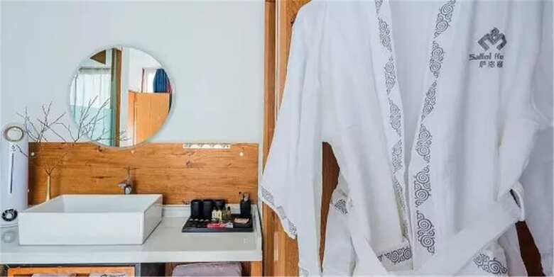 Shangri-la Salloi Rustic Luxury Hotel