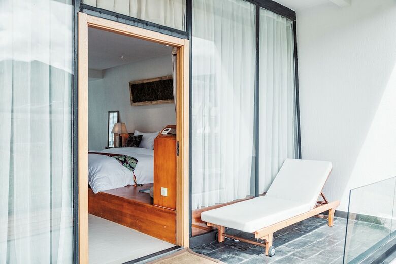 Shangri-la Salloi Rustic Luxury Hotel