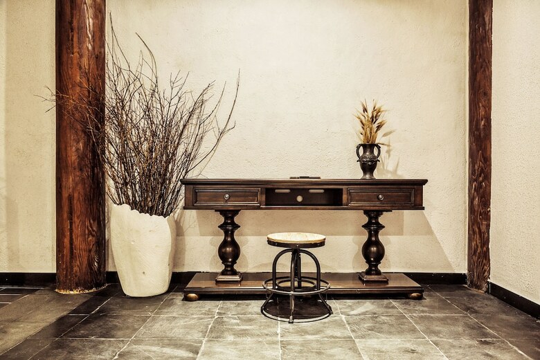 Shangri-la Salloi Rustic Luxury Hotel
