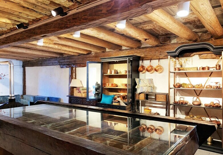 Shangri-la Salloi Rustic Luxury Hotel