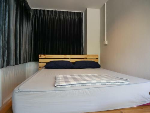 Eq Hostel
