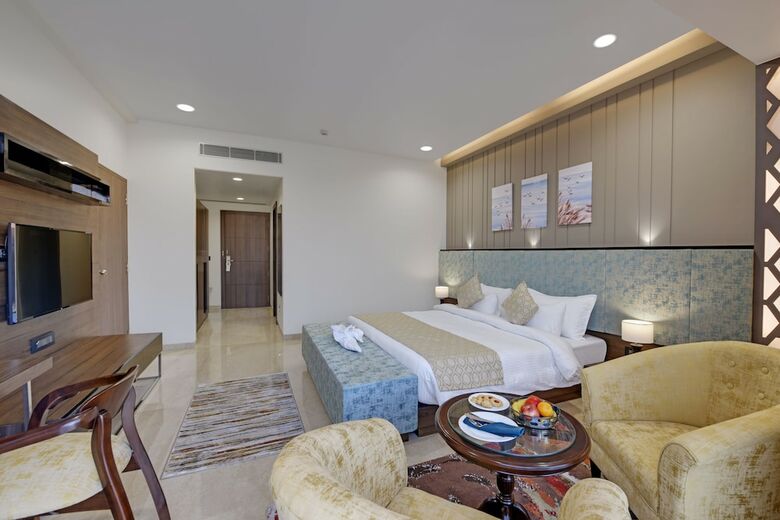 Hotel The Maruti Nandan Grand