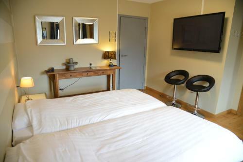 Hotel Race & Rooms