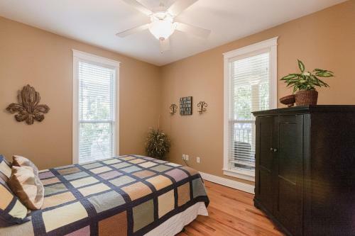 27 Ryan Street N Home