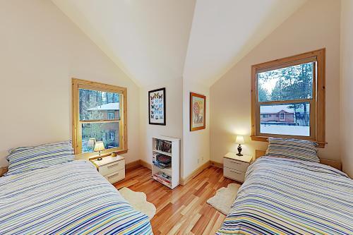 Custom Lake Tahoe Cottage House