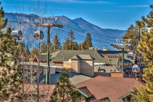 Stunning New Construction Right Under The Heavenly Gondola Townhouse