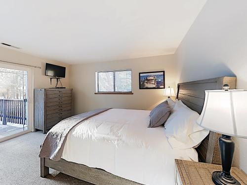 Group Getaways Holiday Home 4030