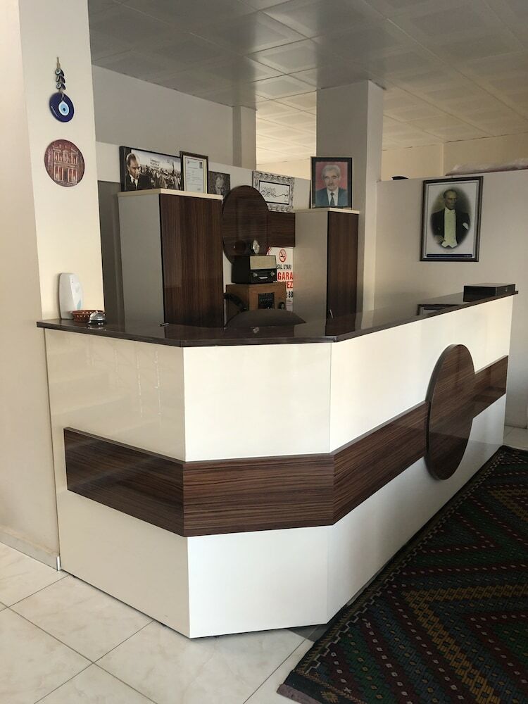 Hotel Banaz Eren Otel