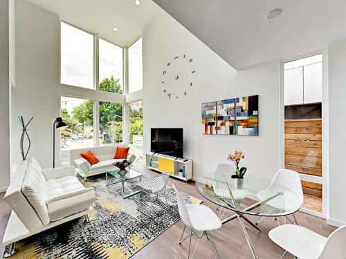 1106 C 14th Ave Townhouse