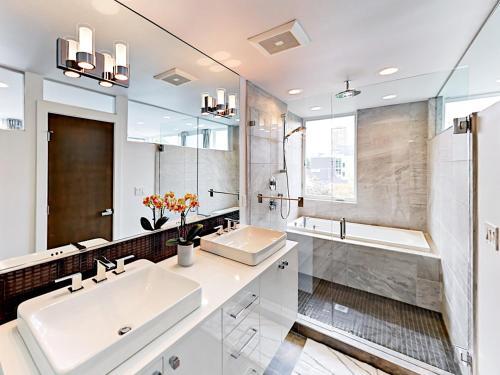 1106 C 14th Ave Townhouse