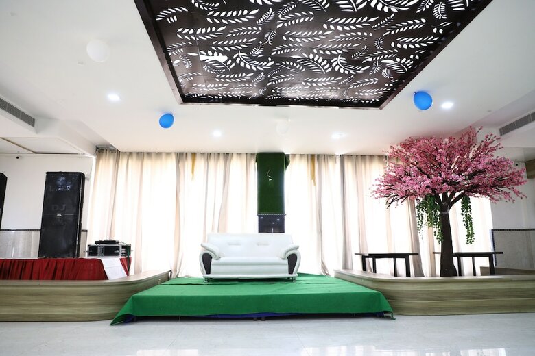 Diwan Hotel And Restaurant