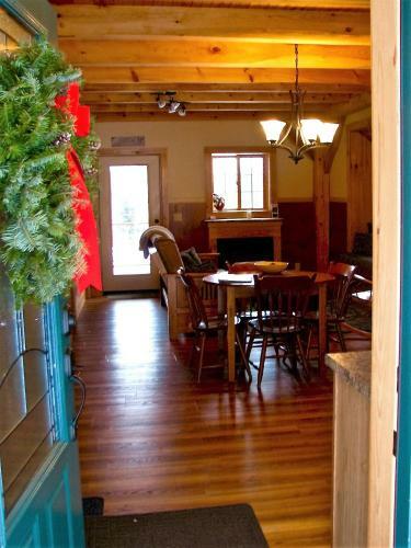 Lodge Robert Frost Mountain Cabins