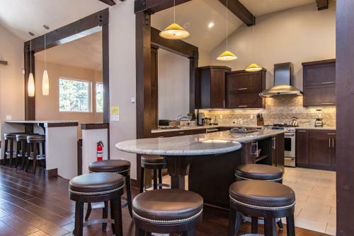 1310 Omalley Dr Home