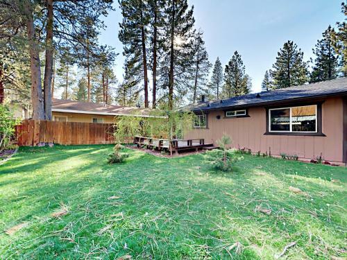2572 Elwood Ave Home