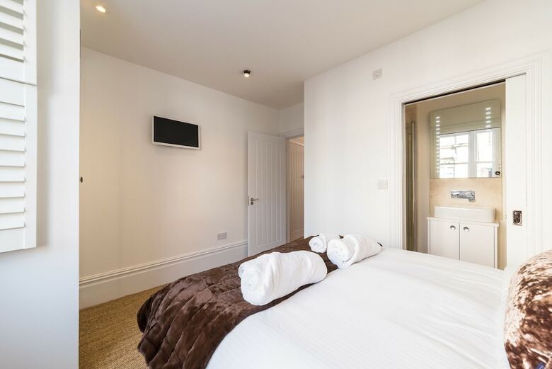 Fulham Road Apartments