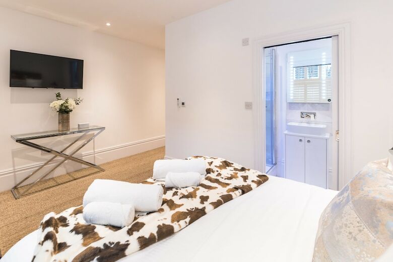 Fulham Road Apartments
