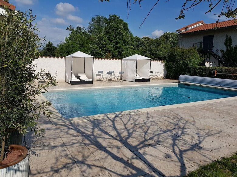 Bed & Breakfast Ch�teau Des P�richons