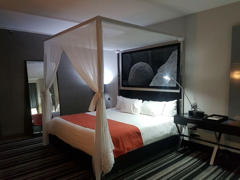 Hotel Pettra Santiago