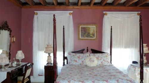 J. D. Thompson Inn Bed And Breakfast