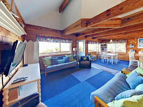 13610 S Coast Hwy Home