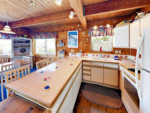 13610 S Coast Hwy Home
