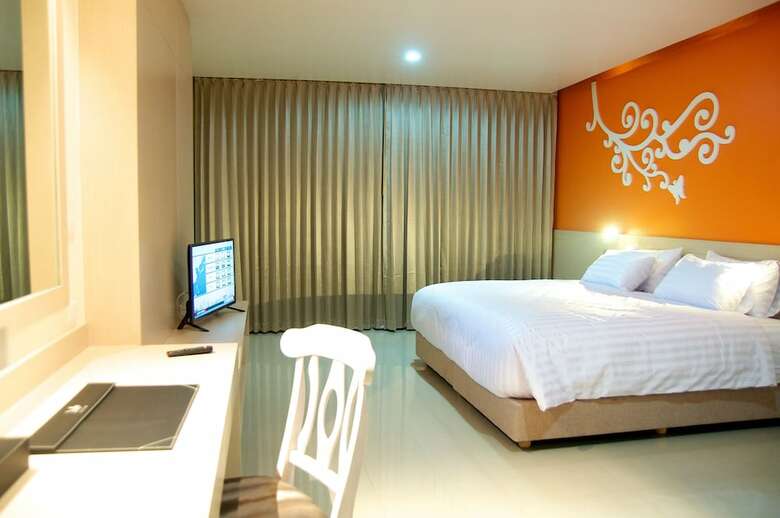 Hotel Jolly Suites Petkasem