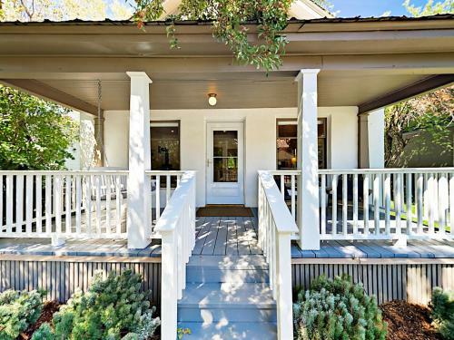 242 Hill Street House