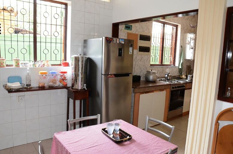 Bed & Breakfast Gondolas Holiday Lanka